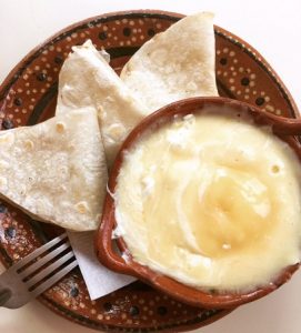 Soupe au poulet et tortilla