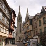 800px-Quimper_Cathédrale_St._Corentin_2010