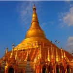 Shwedagon Pagoda in Yangon à yanmar 2013