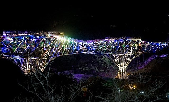 Tabiat Bridge en Iran