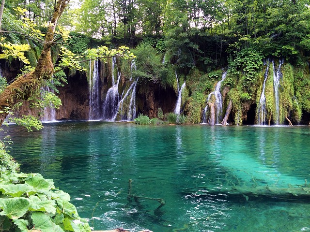 Les Lacs De Plitvice en Croatie, parc Naturel