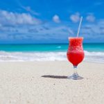 Une boisson fraîche sur la plage