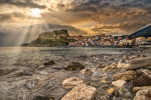 Une image magnifique de Parga en Grèce occidentale