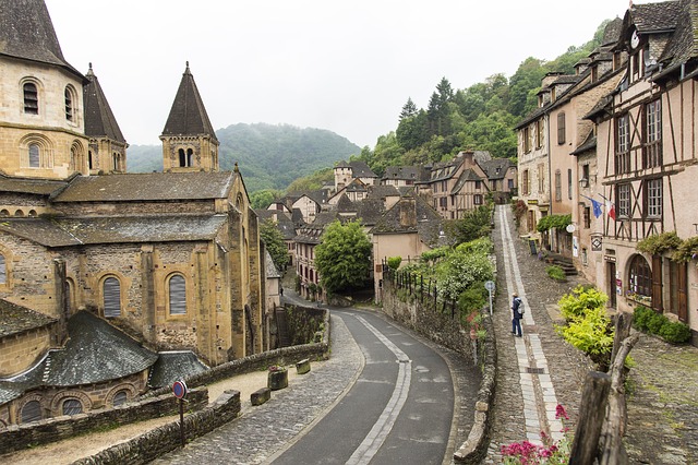 Les rues de Conques à Aveyron