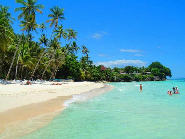 Alona Beach a Bohol