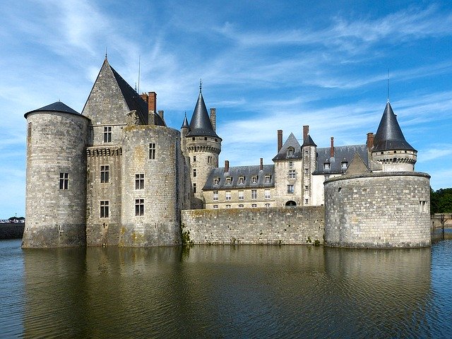 Chateau Sully sur Loire