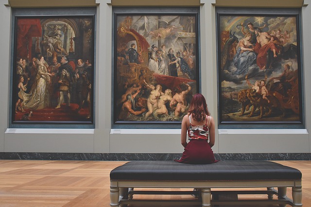 Louvre France intérieur du musee